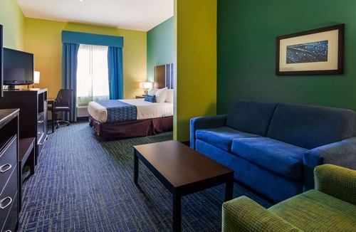 Carrizo Springs Hotel | Best Western Plus Carrizo Springs Inn & Suites