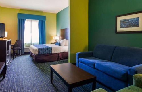 Carrizo Springs Hotel | Best Western Plus Carrizo Springs Inn & Suites