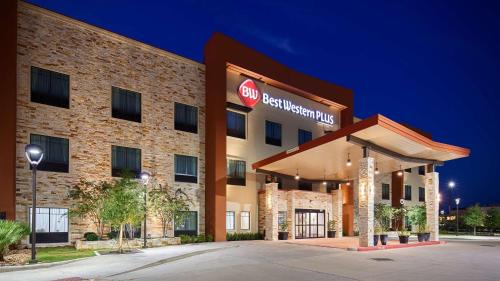 Wellborn Hotel | Best Western Plus College Station Inn & Suites