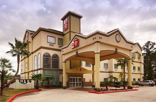 New Caney Hotel | Best Western Plus New Caney Inn & Suites