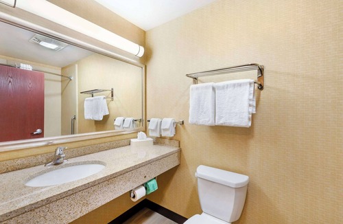 Victor Hotel | Best Western Plus Victor Inn & Suites