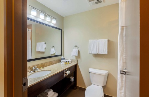 Walkerton Hotel | Best Western Plus Walkerton Hotel & Conference Centre