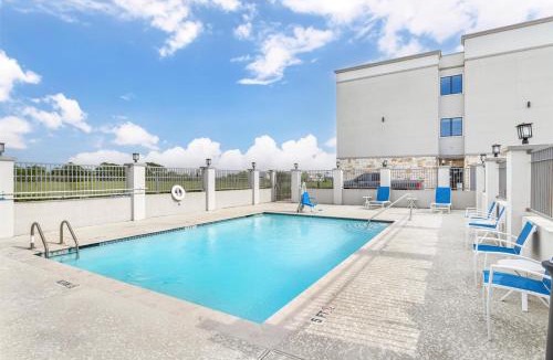 Waller Hotel | Best Western Plus Waller Hotel
