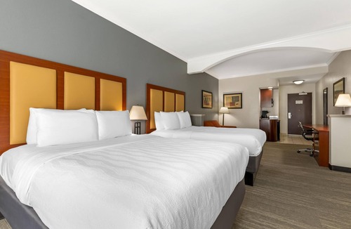 Waxahachie Hotel | Best Western Plus Waxahachie Inn & Suites