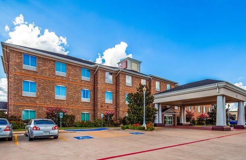 Waxahachie Hotel | Best Western Plus Waxahachie Inn & Suites