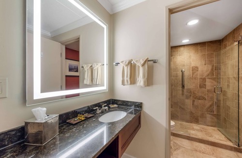 White Bear Lake Hotel | Best Western Plus White Bear Country Inn