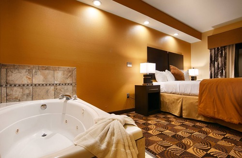 Harrison Hotel | Best Western Plus Whitewater Inn