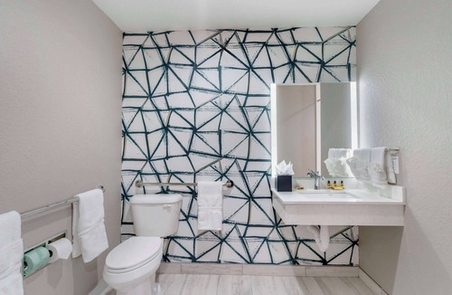 Winter Haven Hotel | Best Western Plus Winter Haven Inn & Suites