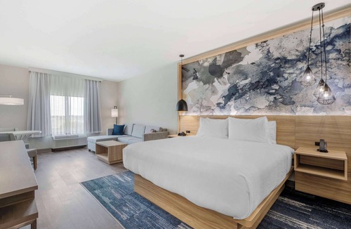 Winter Haven Hotel | Best Western Plus Winter Haven Inn & Suites