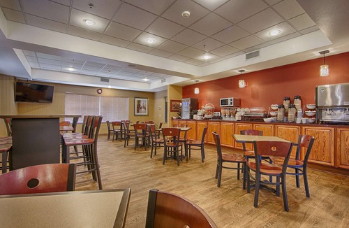 South Tulsa Hotel | Best Western Plus Woodland Hills Hotel & Suites