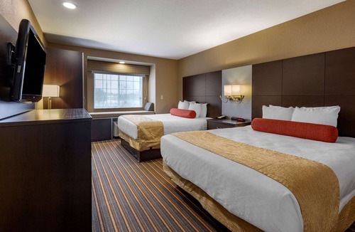 Woodstock Hotel | Best Western Plus Woodstock Inn & Suites