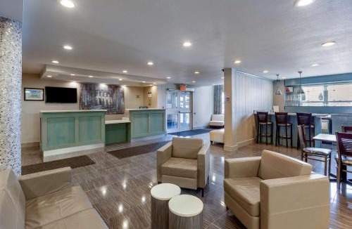 Woodstock Hotel | Best Western Plus Woodstock Inn & Suites
