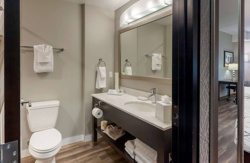 Timmins Hotel | Best Western Premier Northwood Hotel