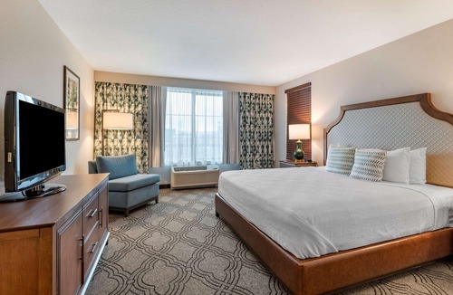 Pasco Hotel | Best Western Premier Pasco Inn & Suites