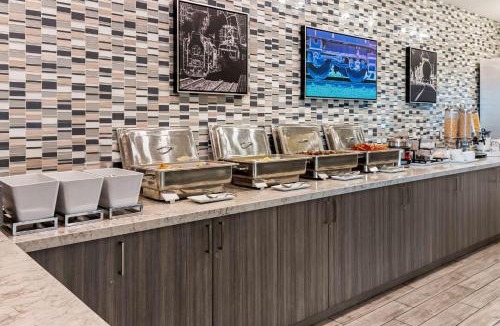Regent Hotel | Best Western Premier Winnipeg East