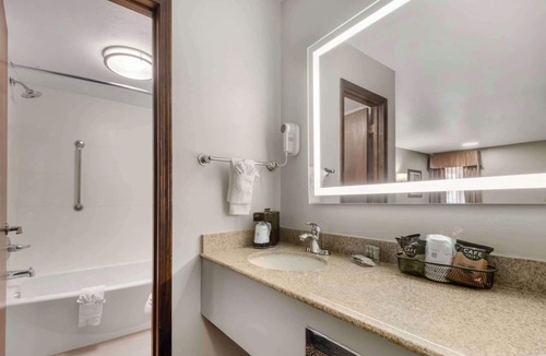Dawn Hotel | Best Western Red Carpet Inn