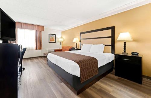 Macon Hotel | Best Western Riverside Inn