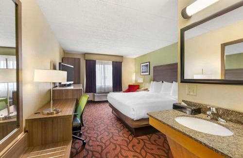 Rochester Hotel | Best Western Rochester Marketplace Inn