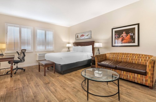 Watsonville Hotel | Best Western Rose Garden Inn