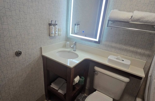 Flower Hill Hotel | Best Western Roslyn-Long Island Hotel