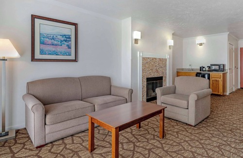 Salinas Hotel | Best Western Salinas Monterey Hotel