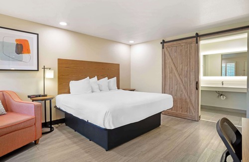 Woodland Hotel | Best Western Shadow Inn