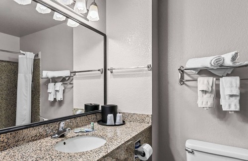 Sherwood Hotel | Best Western Sherwood Inn & Suites