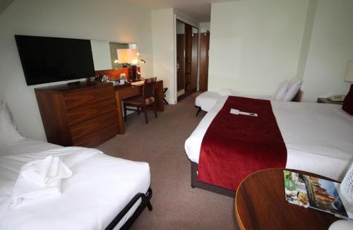 Weybridge Hotel | Best Western Ship Hotel