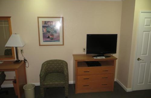 Snail Hotel | Best Western Silicon Valley Inn