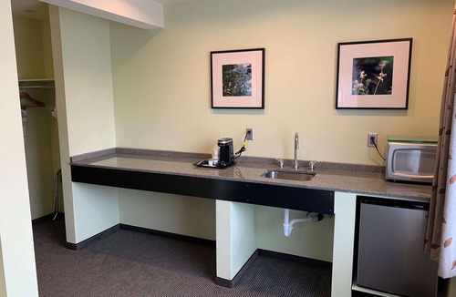 Cle Elum Hotel | Best Western Snowcap Lodge