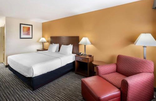 Ira Hotel | Best Western Snyder Inn