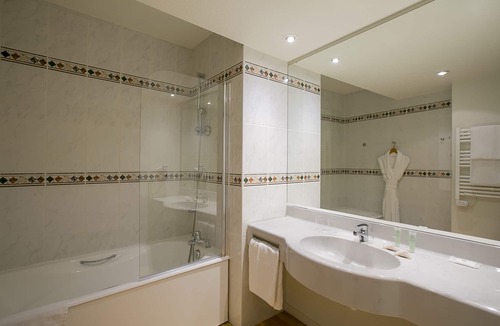 Saint-Paul-les-Dax Hotel | Best Western Sourceo