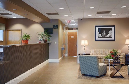 Titusville Hotel | Best Western Space Shuttle Inn
