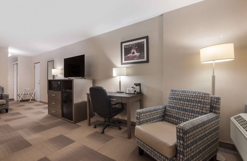 St. Catharines Hotel | Best Western St. Catharines Hotel & Conference Centre