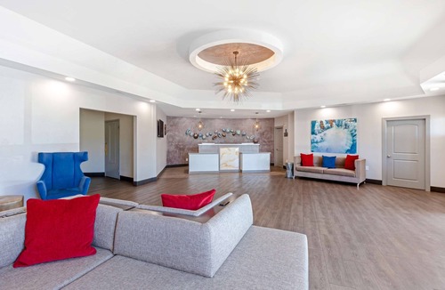 Niagara Falls Hotel | Best Western Summit Inn