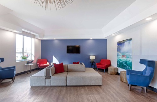 Niagara Falls Hotel | Best Western Summit Inn