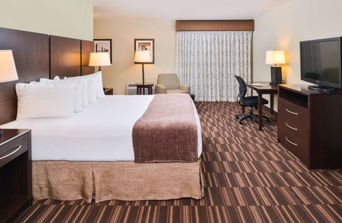 Sterling Hotel | Best Western Sundowner