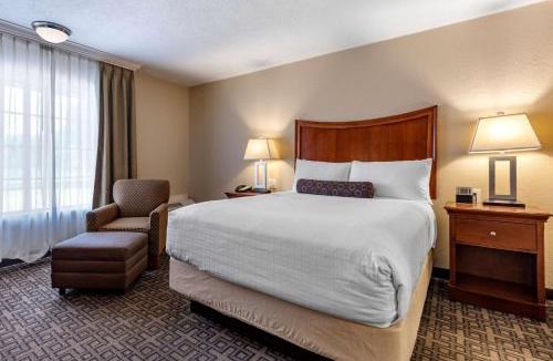 Pecos Hotel | Best Western Swiss Clock Inn
