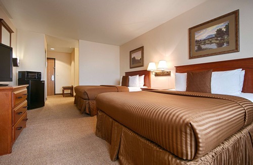 Bloomfield Hotel | Best Western Territorial Inn & Suites