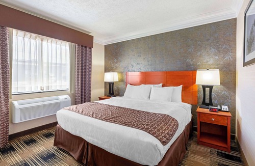 Rochester Hotel | Best Western The Inn At Rochester Airport