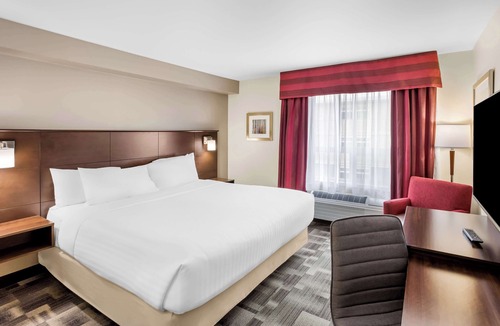 Thompson Hotel | Best Western Thompson Hotel & Suites