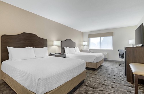 Grove Hotel | Best Western Timberridge Inn