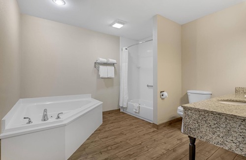 Grove Hotel | Best Western Timberridge Inn