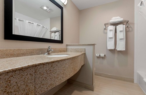 Ithaca Hotel | Best Western University Inn