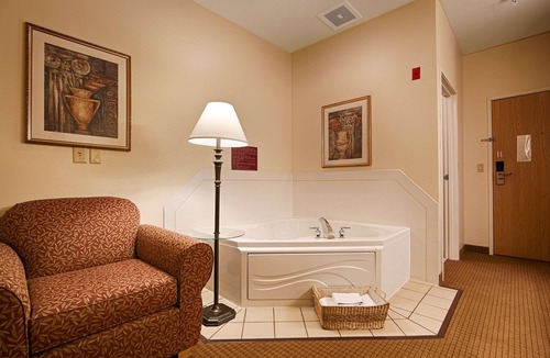 Wapakoneta Hotel | Best Western Wapakoneta Inn