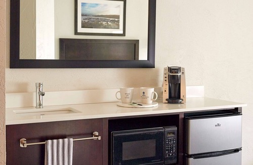 Gig Harbor Hotel | Best Western Wesley Inn & Suites