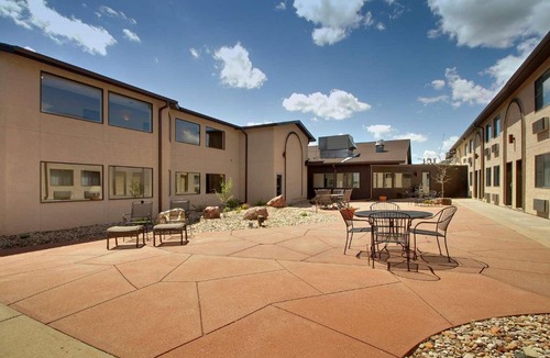 Chadron Hotel | Best Western West Hills Inn