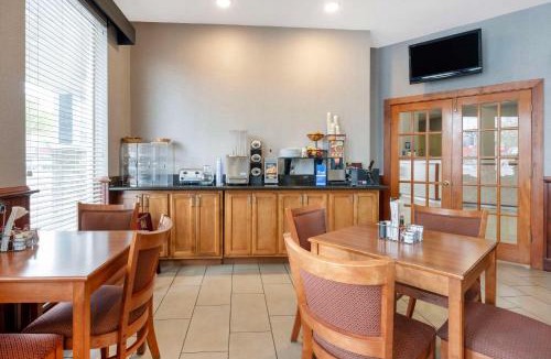 Colfax Hotel | Best Western Wheatland Inn