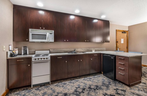 Ashland Hotel | Best Western Windsor Inn