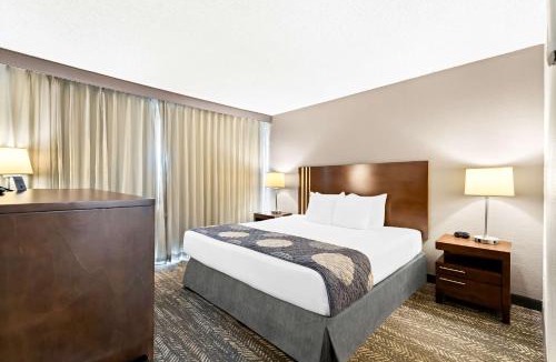 Roseville - Fleet Ridge Hotel | Best Western Yacht Harbor Hotel